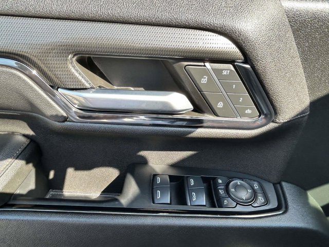 Used 2024 GMC Sierra 2500 AT4 w/ AT4 Premium Plus Package AWD/4WD image 22
