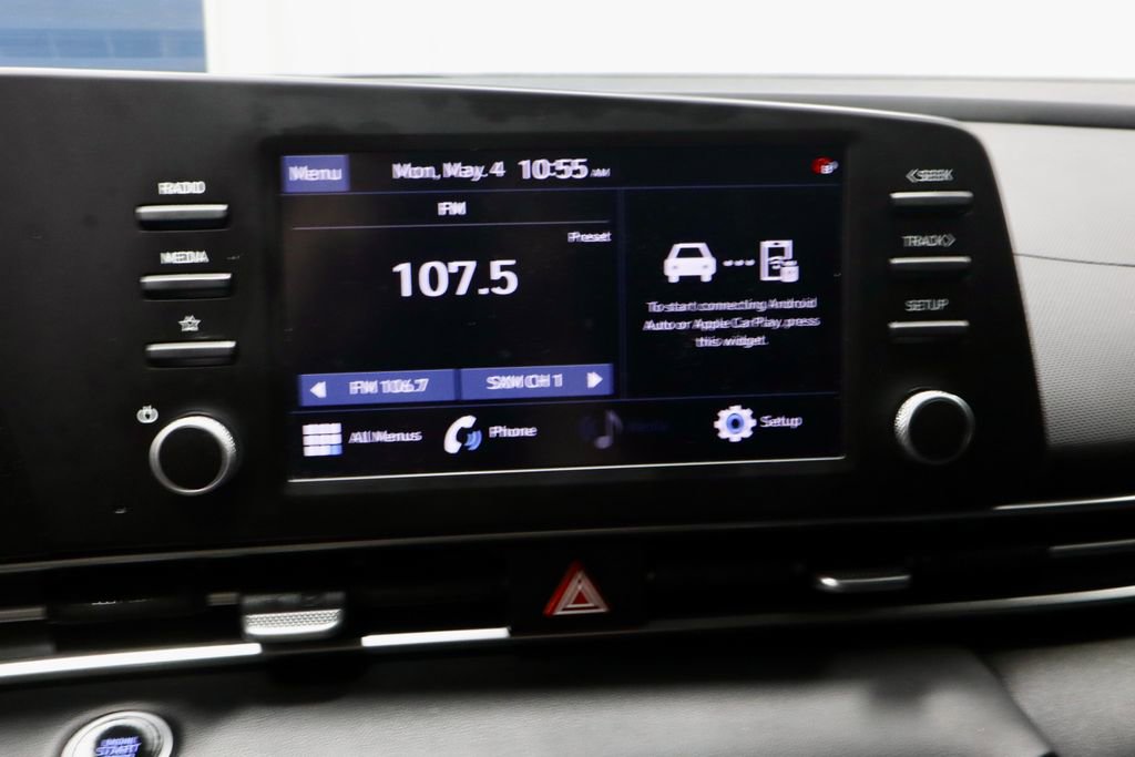 Used 2023 Hyundai Elantra SEL FWD image 3