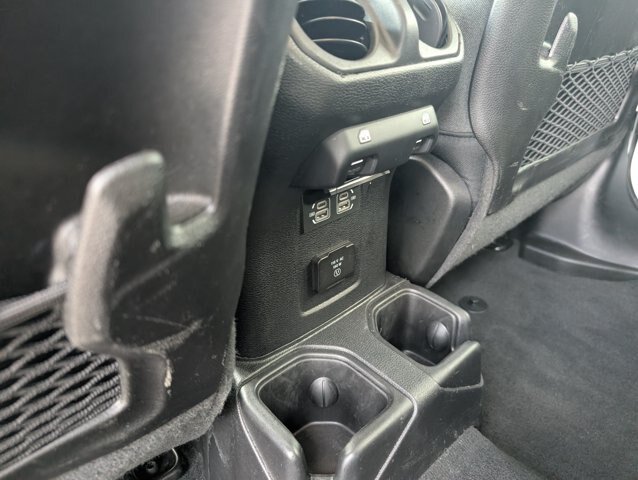 Used 2024 Jeep Wrangler Unlimited Rubicon AWD/4WD image 24