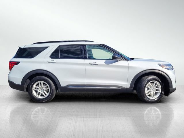 Certified 2025 Ford Explorer Active image 2