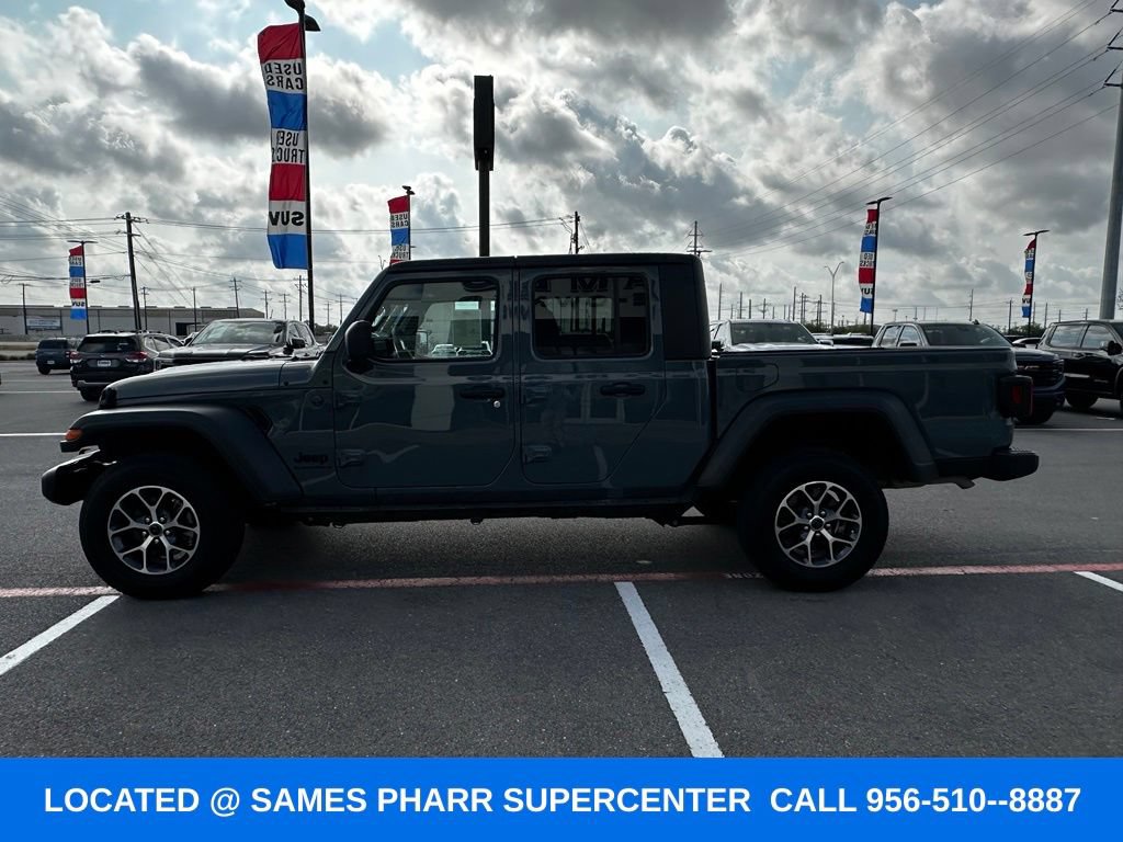 Used 2025 Jeep Gladiator Sport AWD/4WD image 6