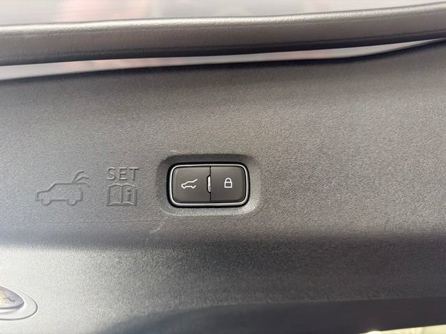 Certified 2025 Ford Expedition Active AWD/4WD image 14