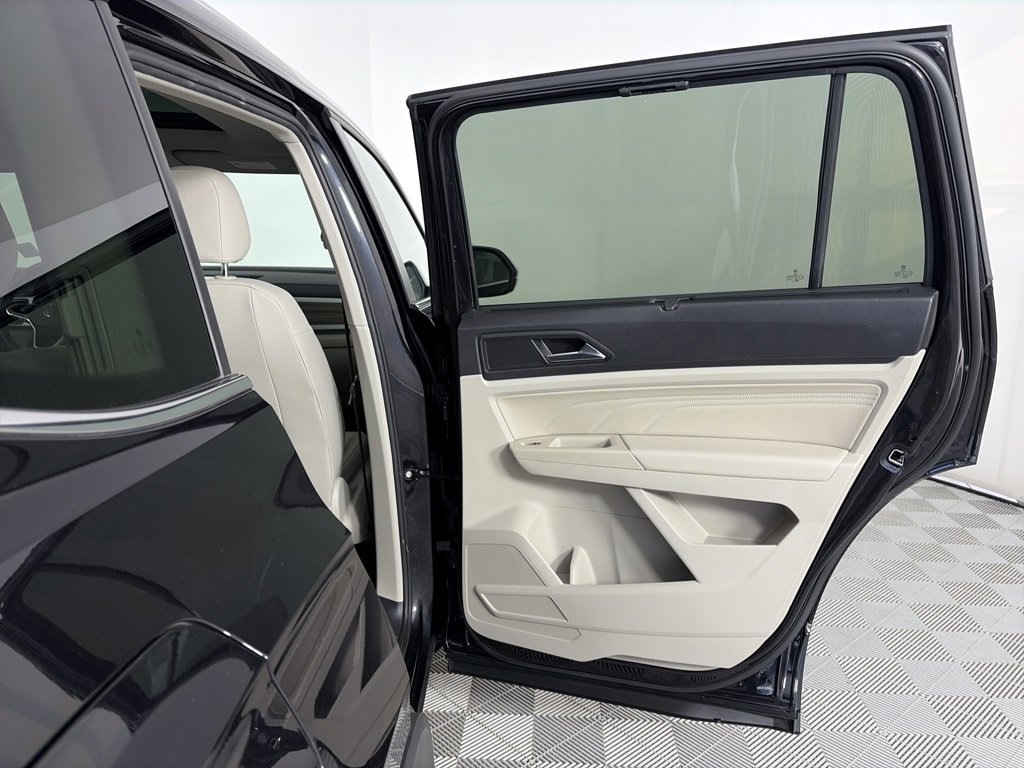 Used 2023 Volkswagen Atlas SEL image 28