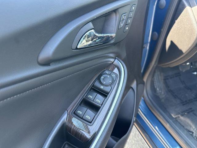 Used 2024 Chevrolet Malibu LT FWD image 10