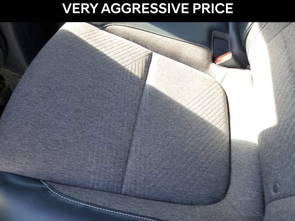 Used 2020 Hyundai Venue Denim image 11