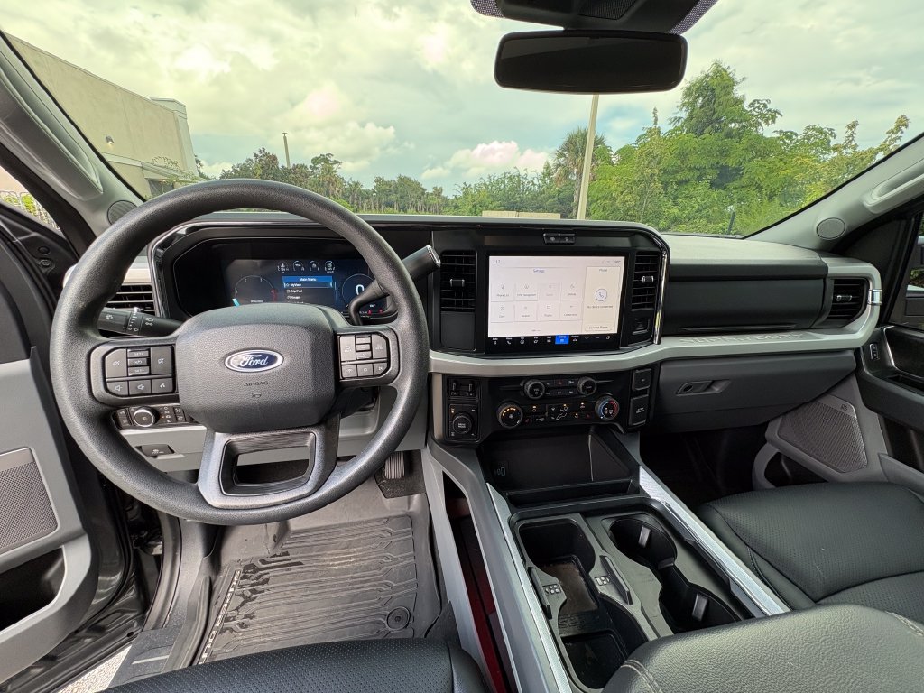 Certified 2025 Ford F250 XLT w/ Black Appearance Package AWD/4WD image 8