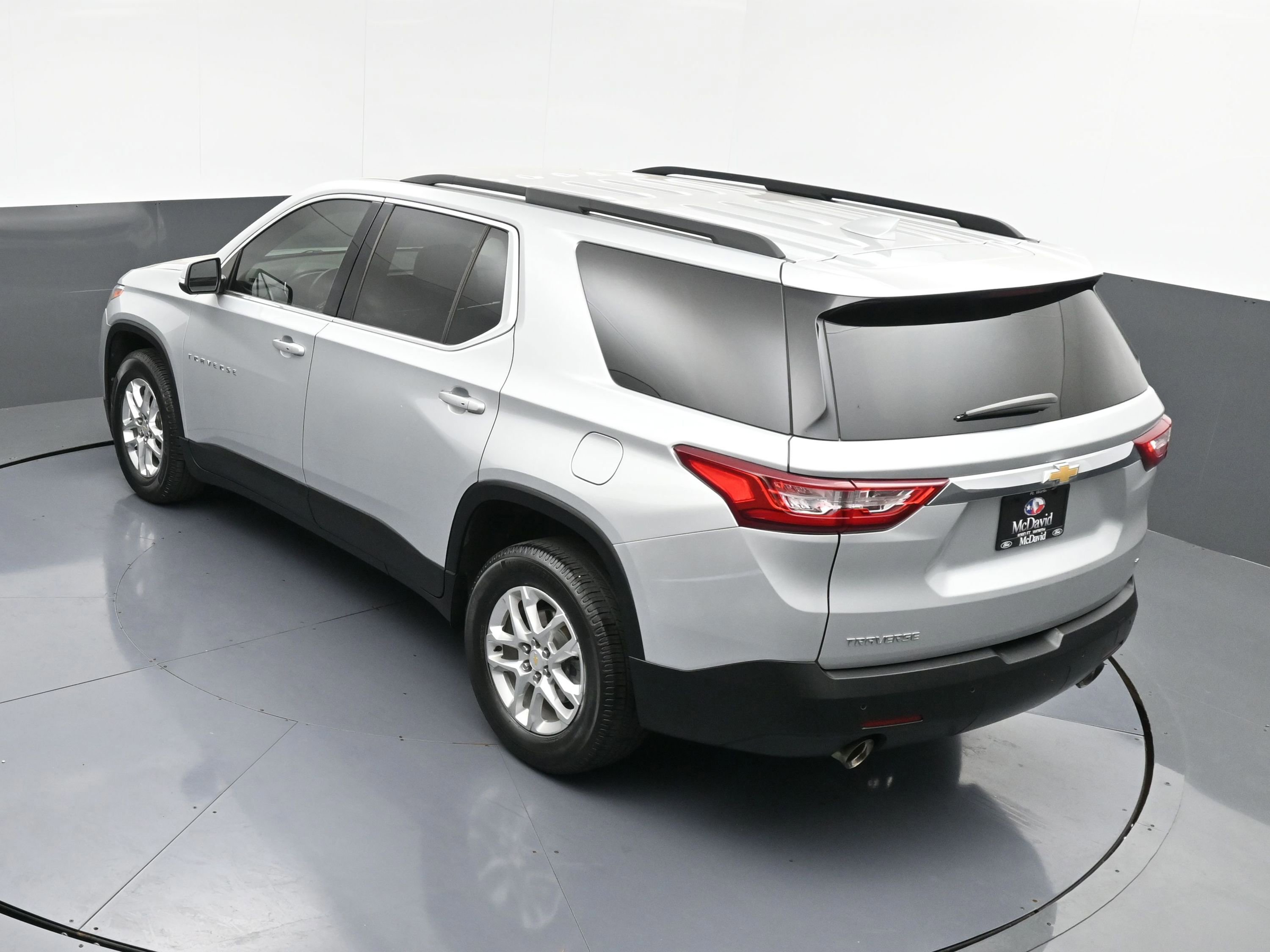 Used 2021 Chevrolet Traverse LT image 10