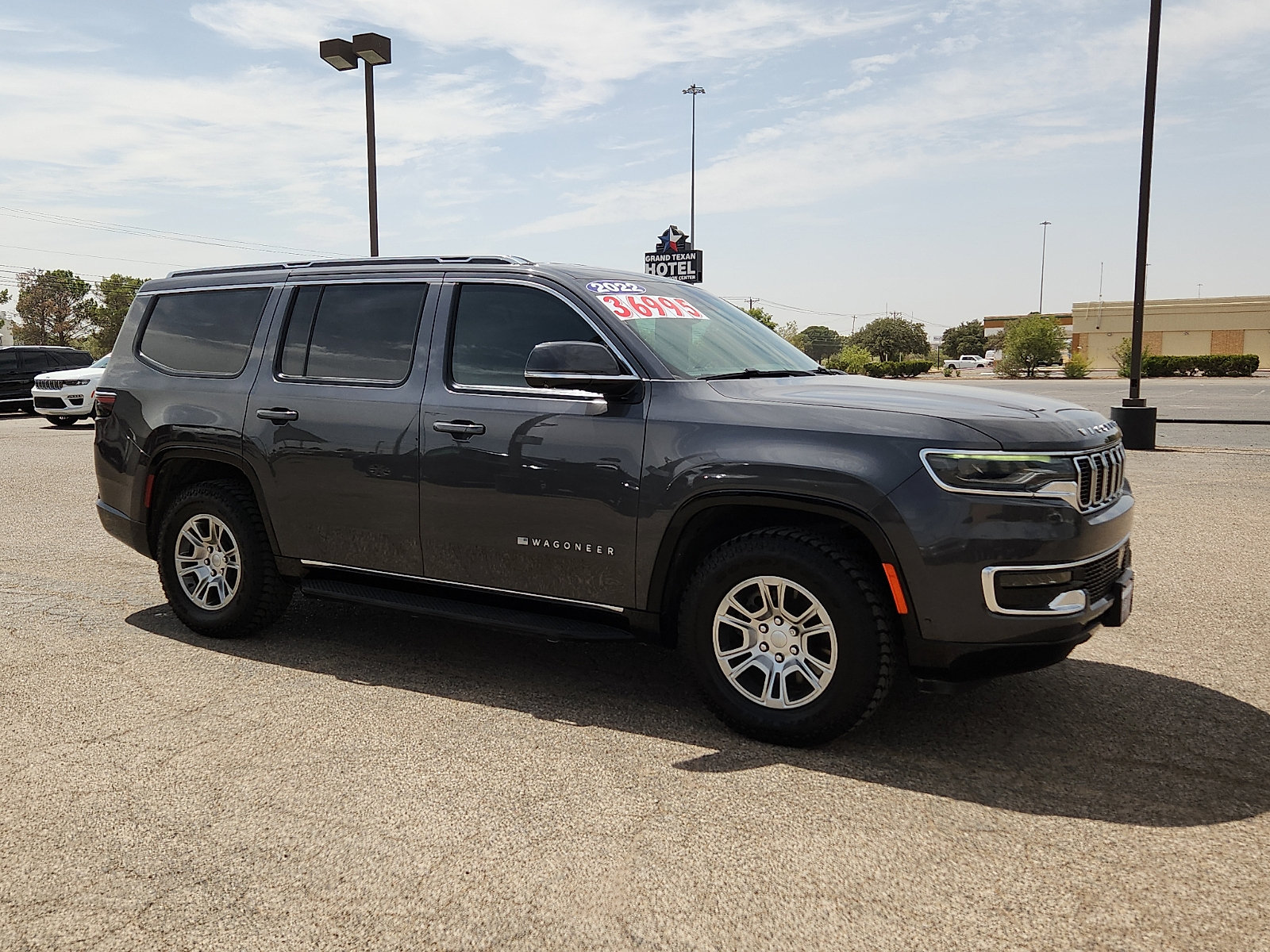 Used 2022 Jeep Wagoneer Series I w/ Convenience Group I AWD/4WD image 8