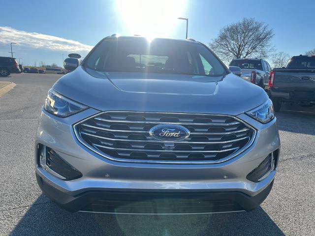 Certified 2022 Ford Edge Titanium w/ Equipment Group 301A image 8
