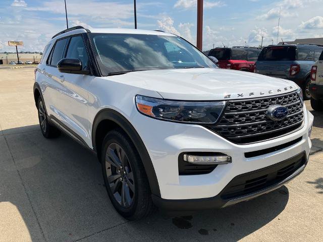 Certified 2024 Ford Explorer XLT w/ Equipment Group 202A AWD/4WD image 8