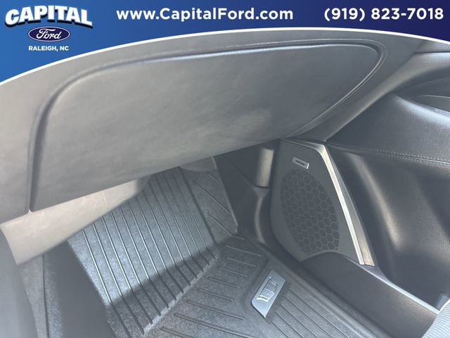Used 2020 Cadillac Escalade Premium Luxury AWD/4WD image 28