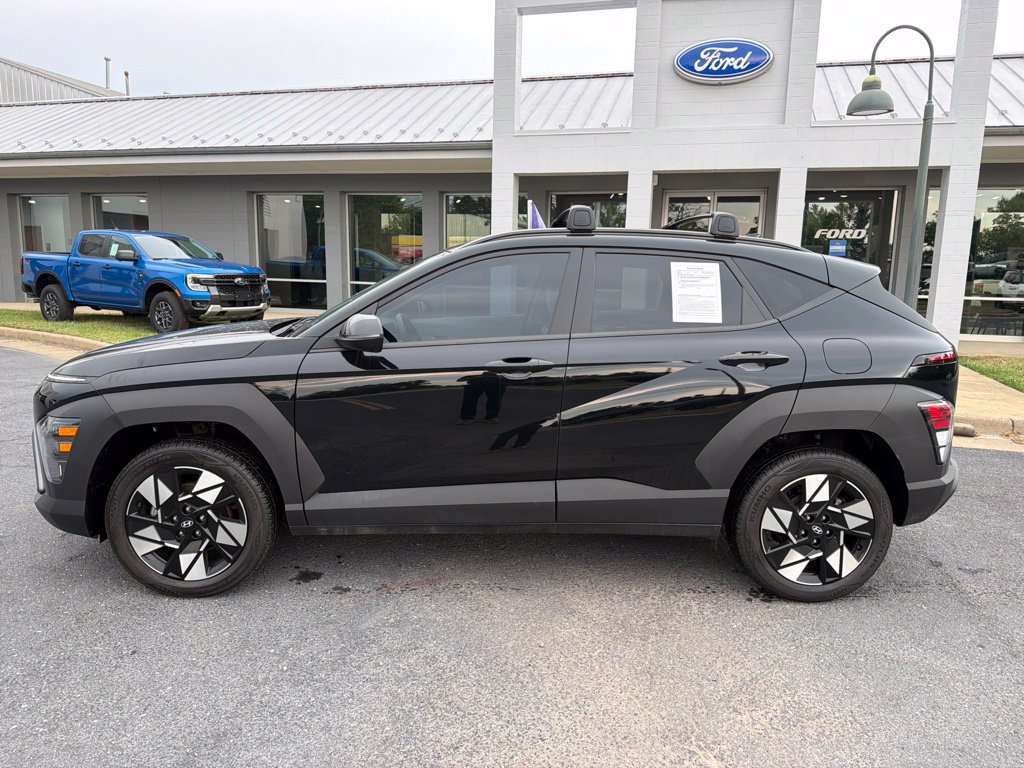 Used 2024 Hyundai Kona SEL w/ Convenience Package AWD/4WD image 2