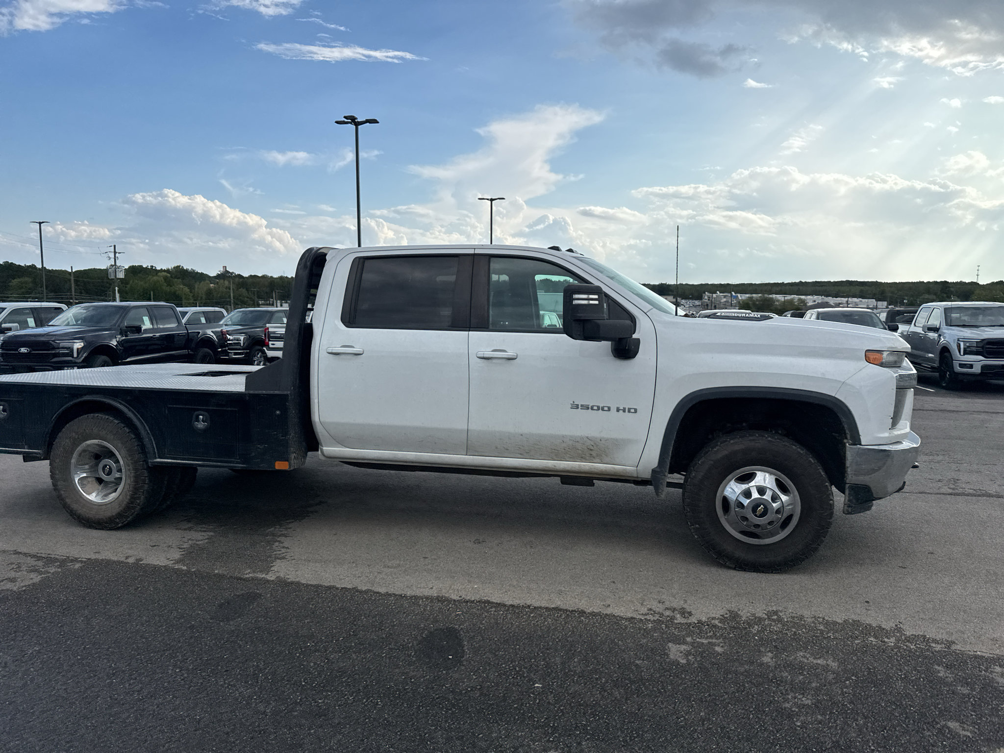 Used 2023 Chevrolet Silverado 3500 LT AWD/4WD image 5