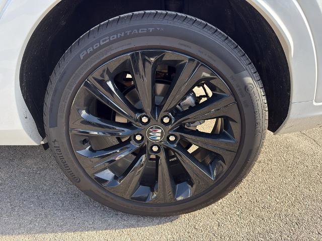 Used 2025 Buick Envista Avenir image 18