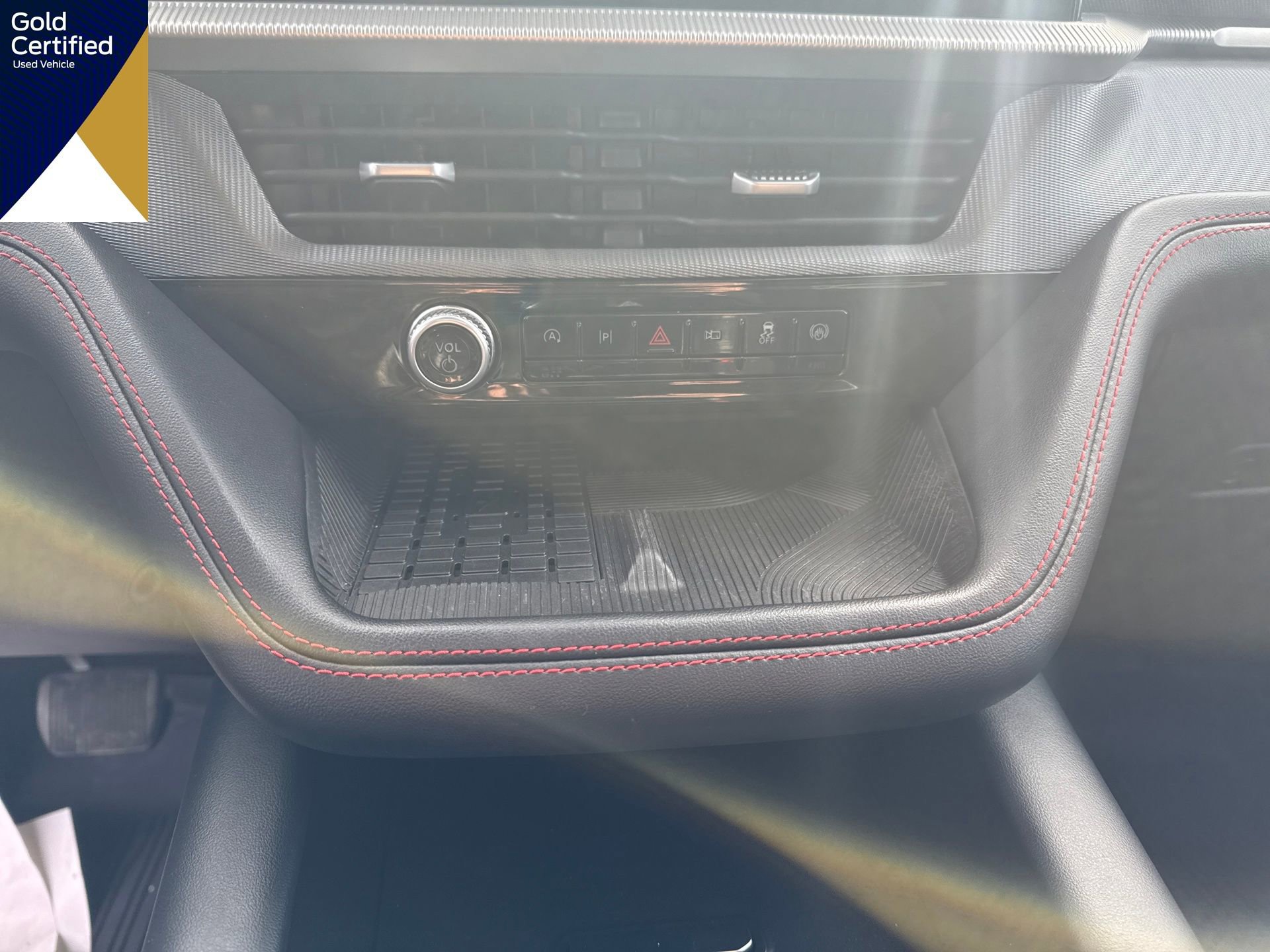 Certified 2025 Ford Explorer ST image 22