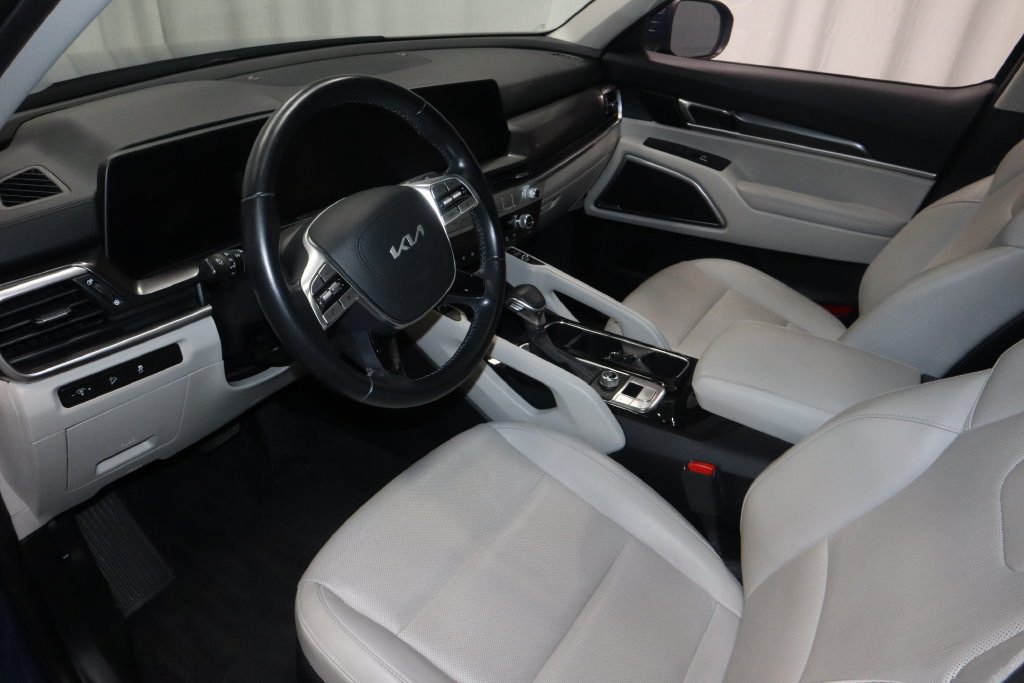 Used 2023 Kia Telluride S w/ S Sunroof Package FWD image 25