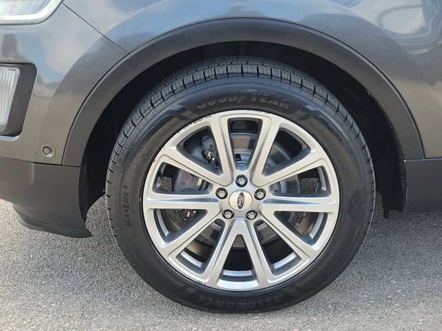 Certified 2017 Ford Explorer Limited w/ Equipment Group 301A image 8