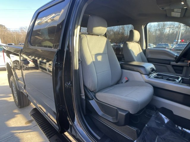 Certified 2017 Ford F250 XLT w/ XLT Value Package image 30