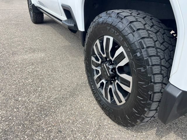 Used 2024 GMC Sierra 3500 Denali Ultimate AWD/4WD image 34