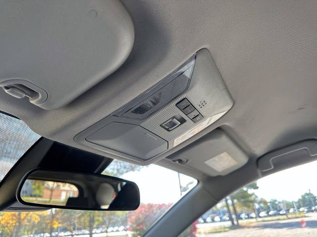 Used 2022 Toyota RAV4 LE AWD/4WD image 19