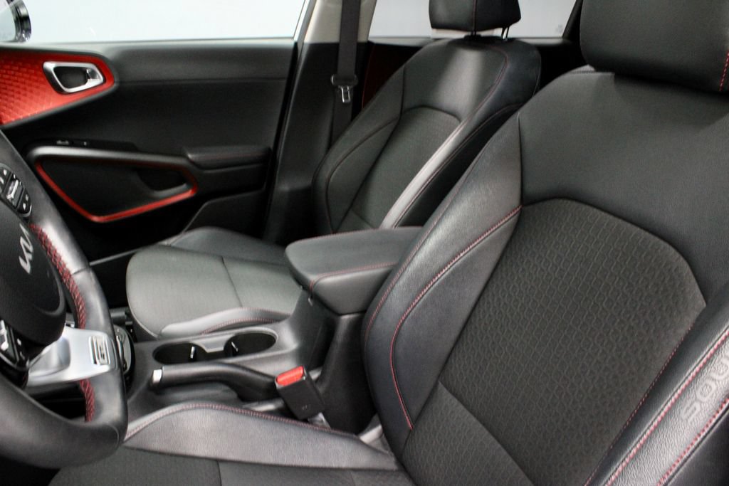 Used 2023 Kia Soul GT-Line FWD image 24