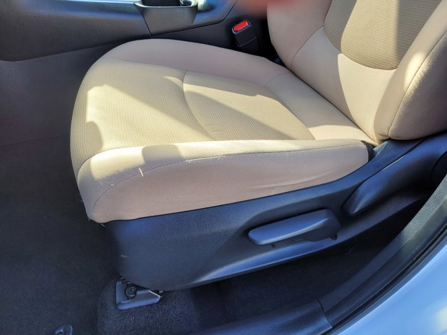 Used 2022 Toyota RAV4 LE image 15