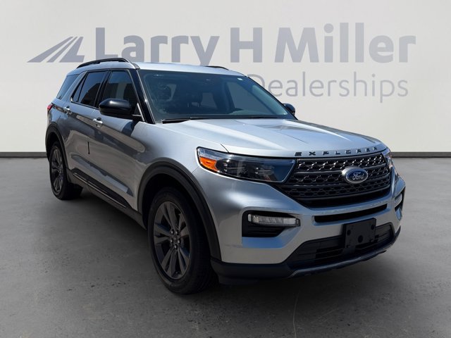 Certified 2023 Ford Explorer XLT w/ Equipment Group 202A AWD/4WD image 7