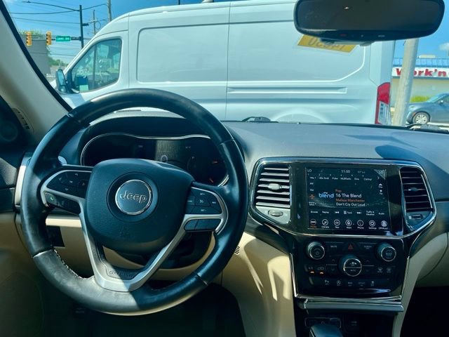 Used 2022 Jeep Grand Cherokee Laredo E AWD/4WD image 10