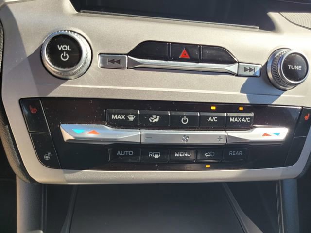 Certified 2022 Ford Explorer XLT w/ Equipment Group 202A image 24