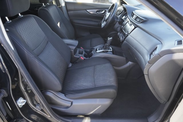 Used 2019 Nissan Rogue SV image 18