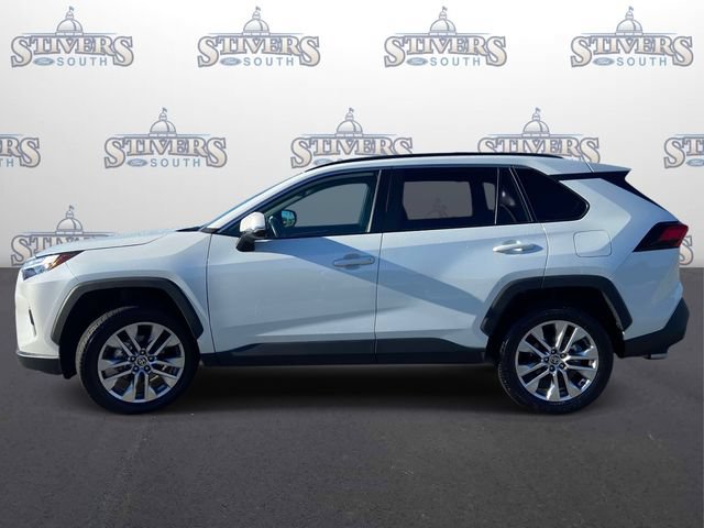 Used 2025 Toyota RAV4 XLE Premium FWD image 6