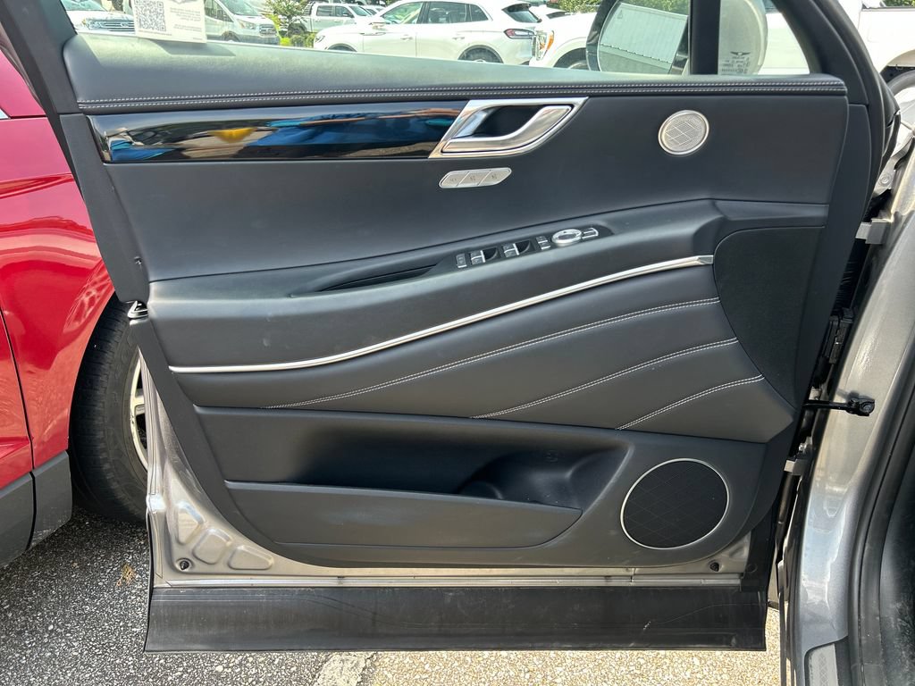 Used 2025 Genesis GV80 2.5T Standard AWD/4WD image 9