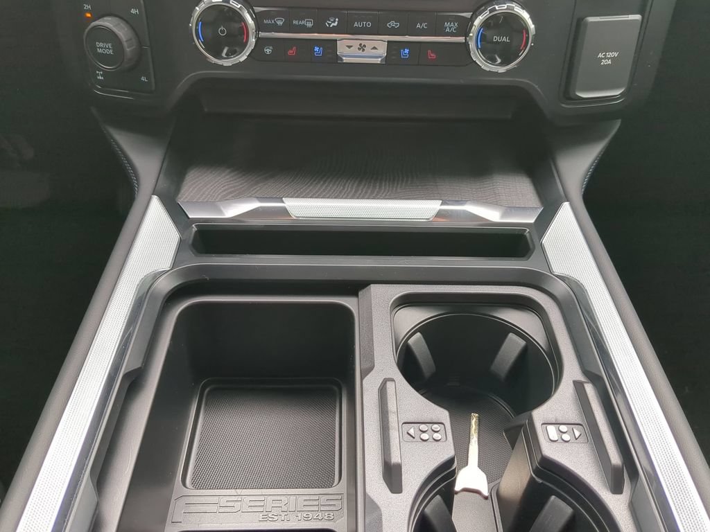Certified 2025 Ford F250 Platinum AWD/4WD image 24