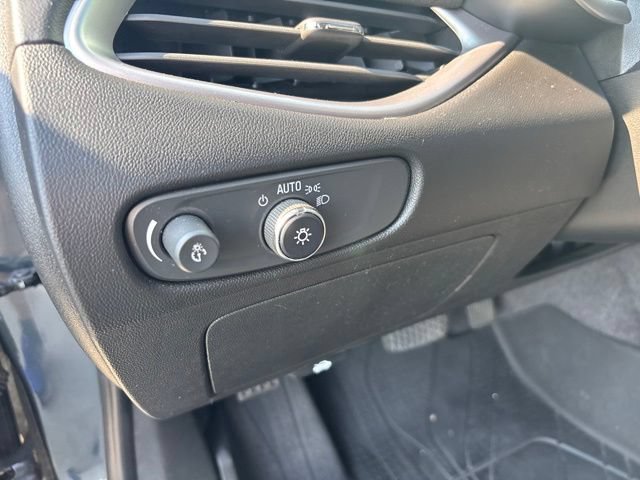 Used 2021 Chevrolet Malibu RS FWD image 16