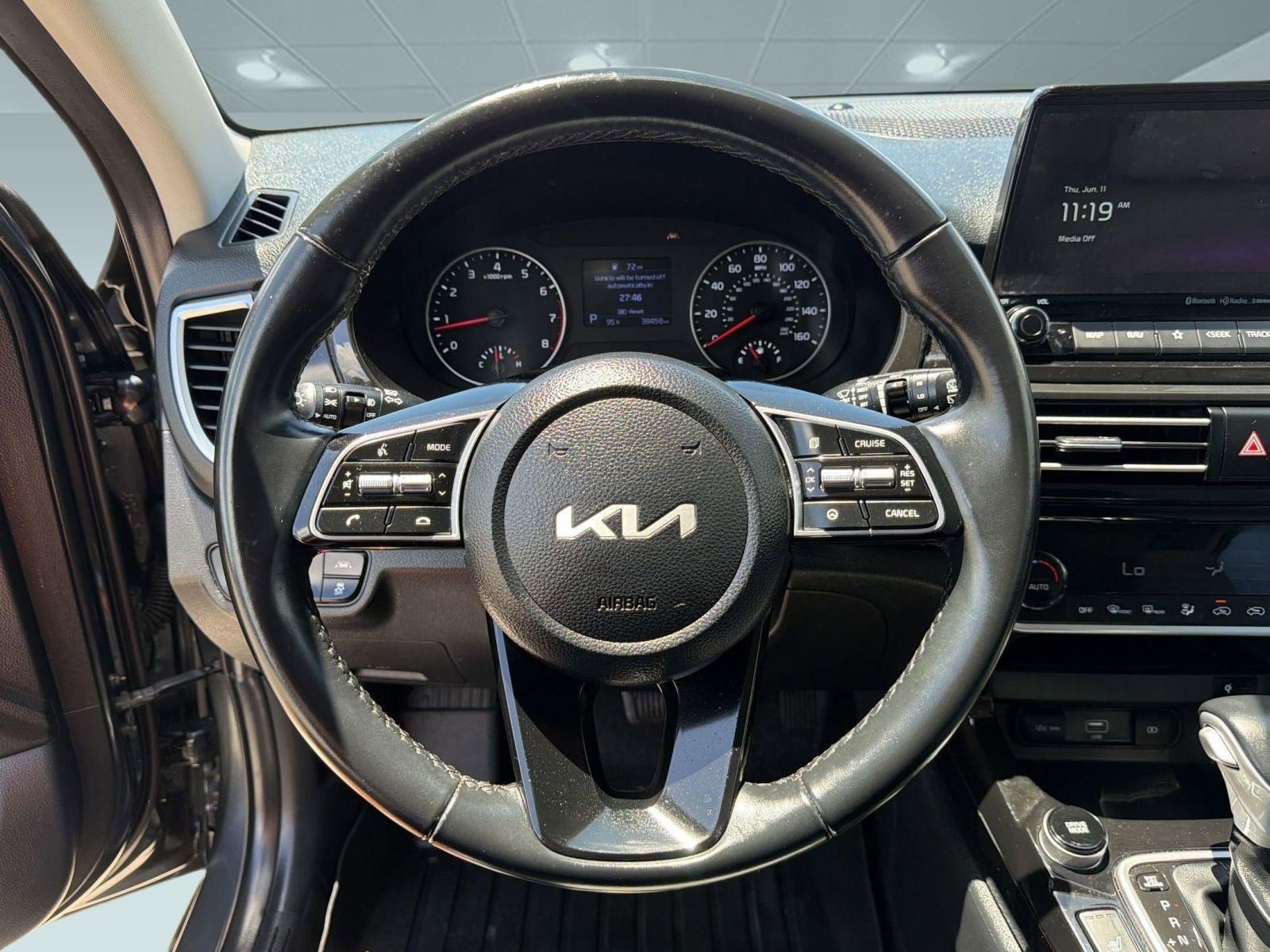 Used 2023 Kia Seltos EX AWD/4WD image 17