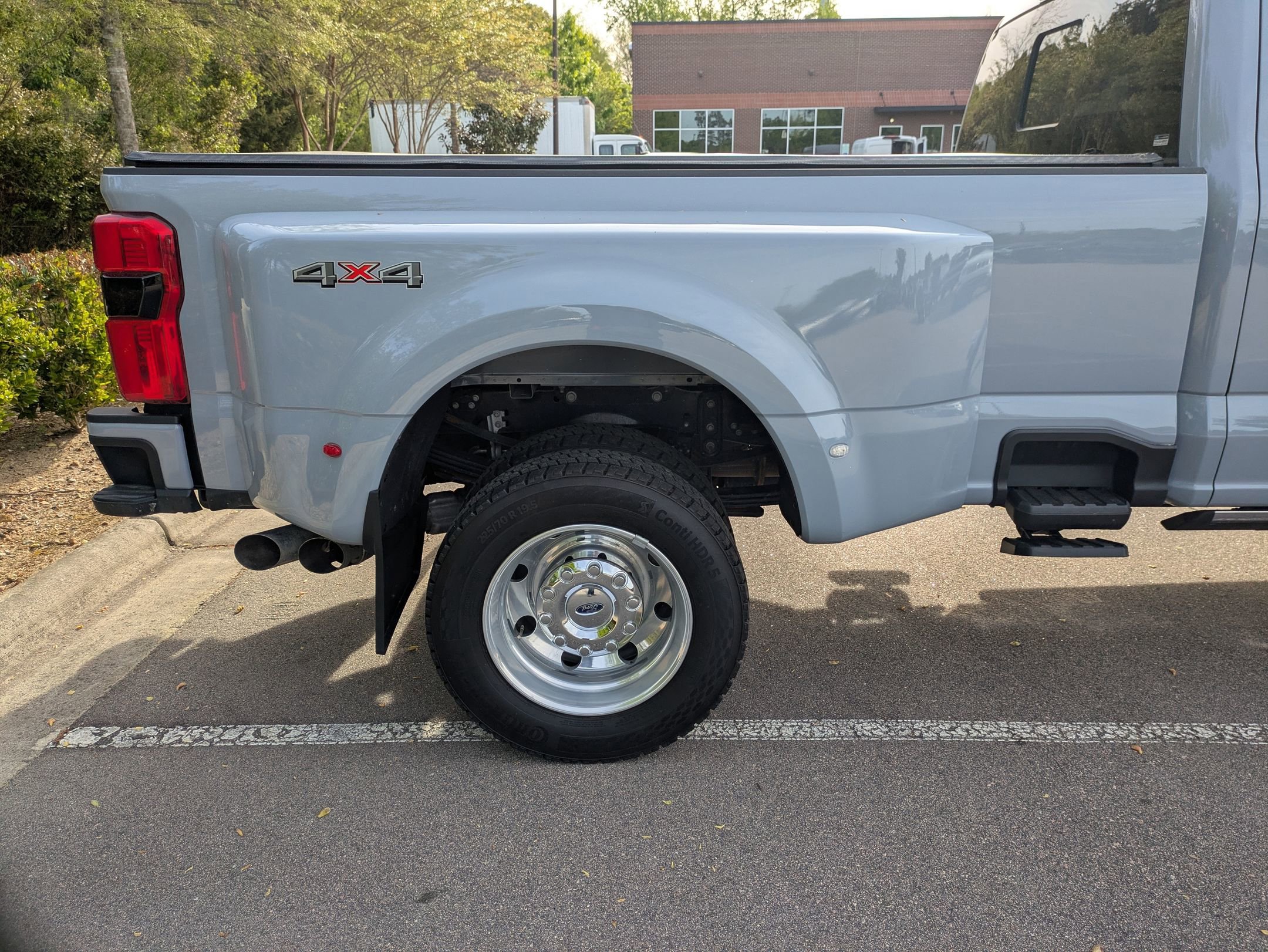 Certified 2025 Ford F450 Platinum w/ Platinum Plus Package AWD/4WD image 38