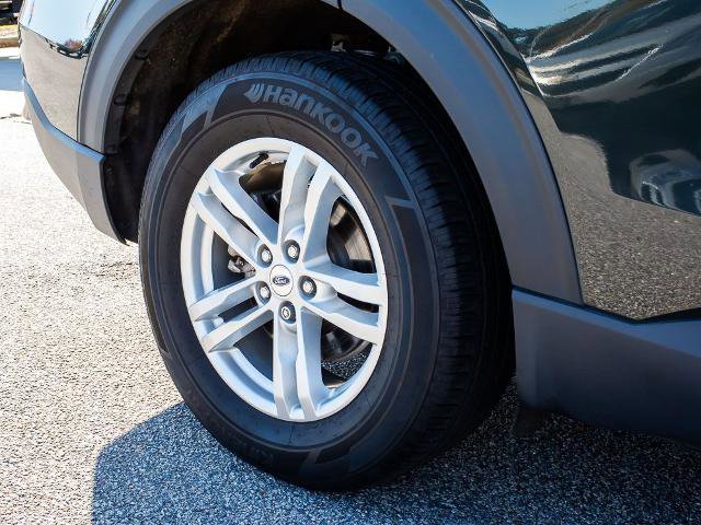 Certified 2023 Ford Explorer XLT w/ Equipment Group 202A image 7