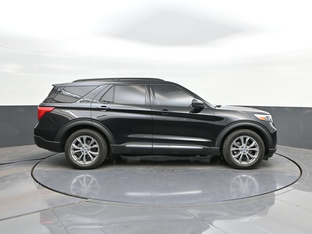 Certified 2021 Ford Explorer XLT w/ Equipment Group 202A RWD image 24