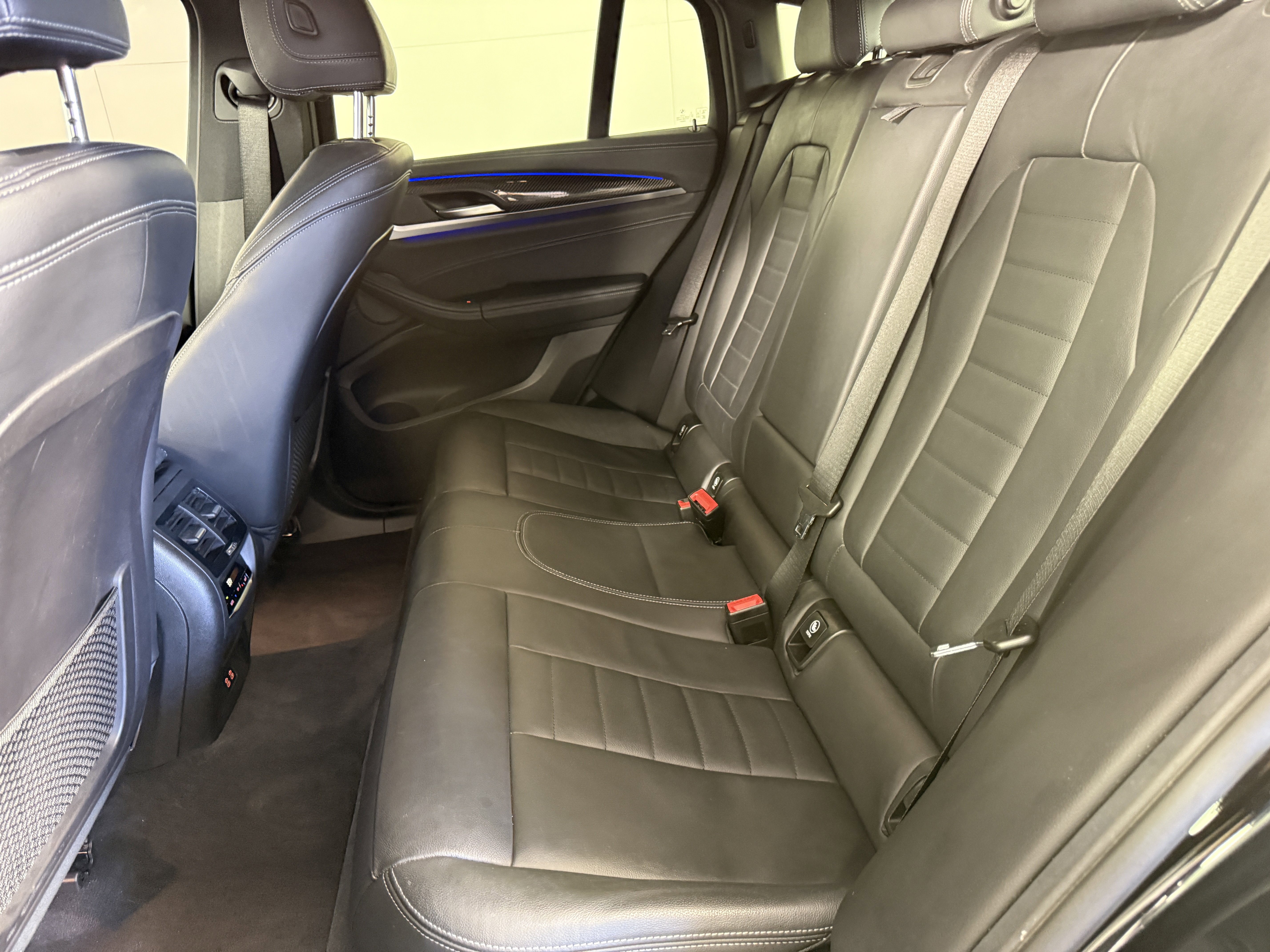 Used 2021 BMW X4 M40i w/ Executive Package image 13