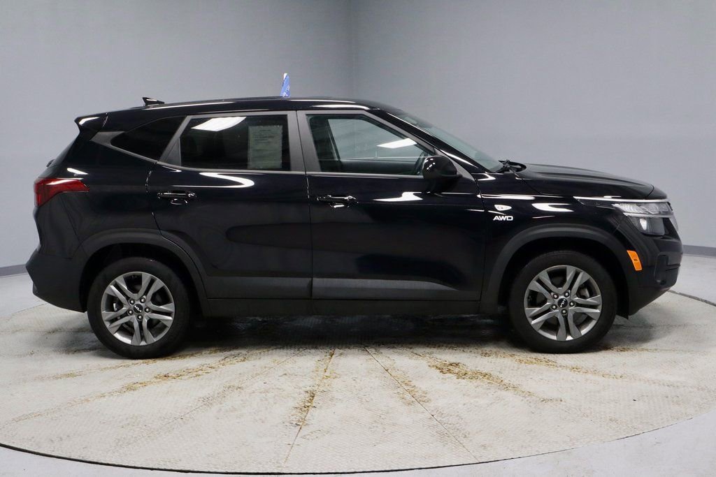 Used 2023 Kia Seltos LX image 6