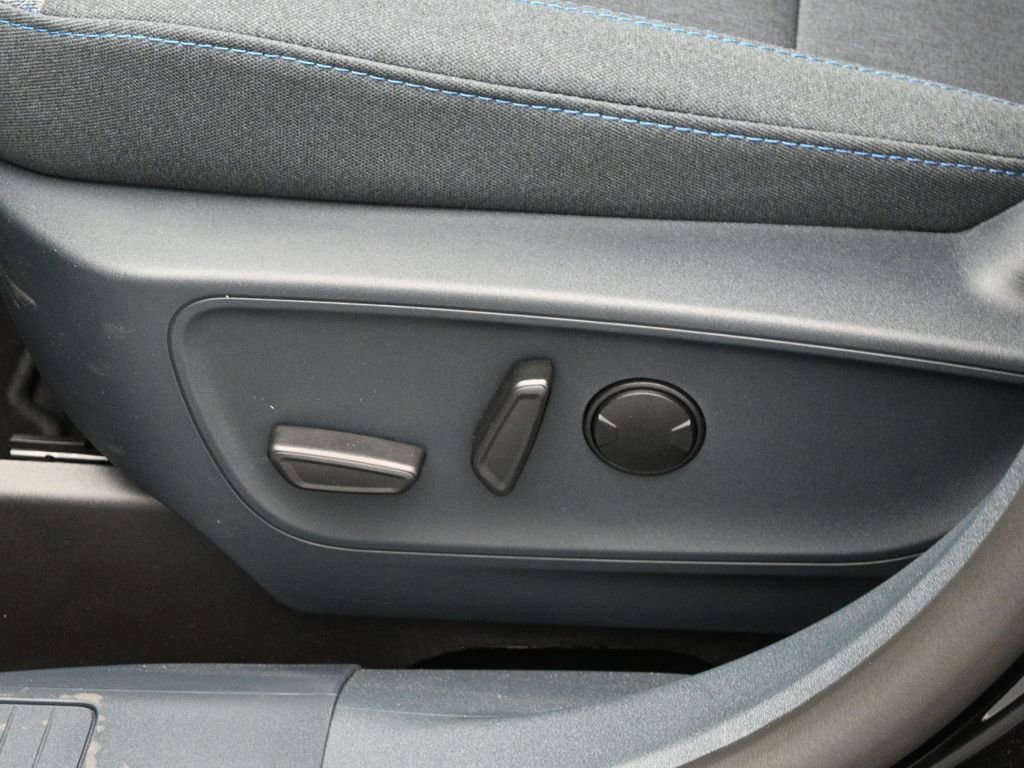 Certified 2025 Ford Maverick XLT w/ XLT Luxury Package image 10