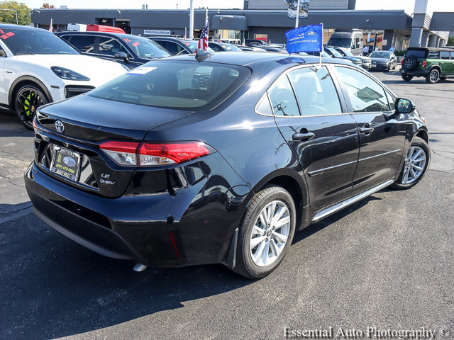 Used 2025 Toyota Corolla LE w/ LE Premium Package FWD image 8