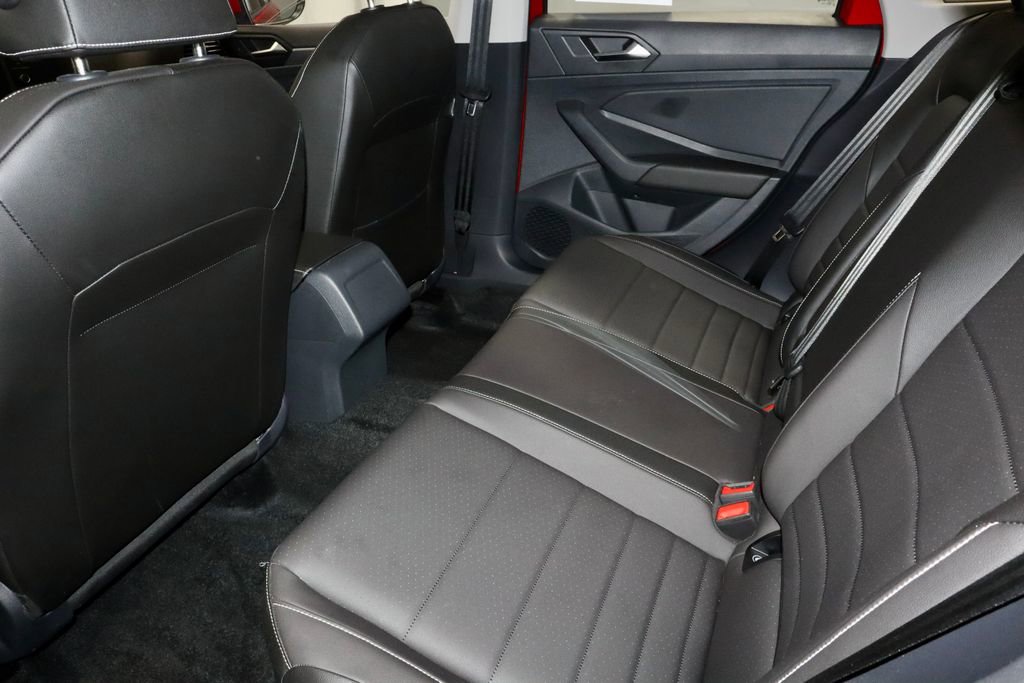 Used 2023 Volkswagen Jetta SE w/ Panoramic Sunroof Package FWD image 21