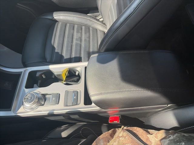Certified 2024 Ford Edge SEL w/ Convenience Package AWD/4WD image 16