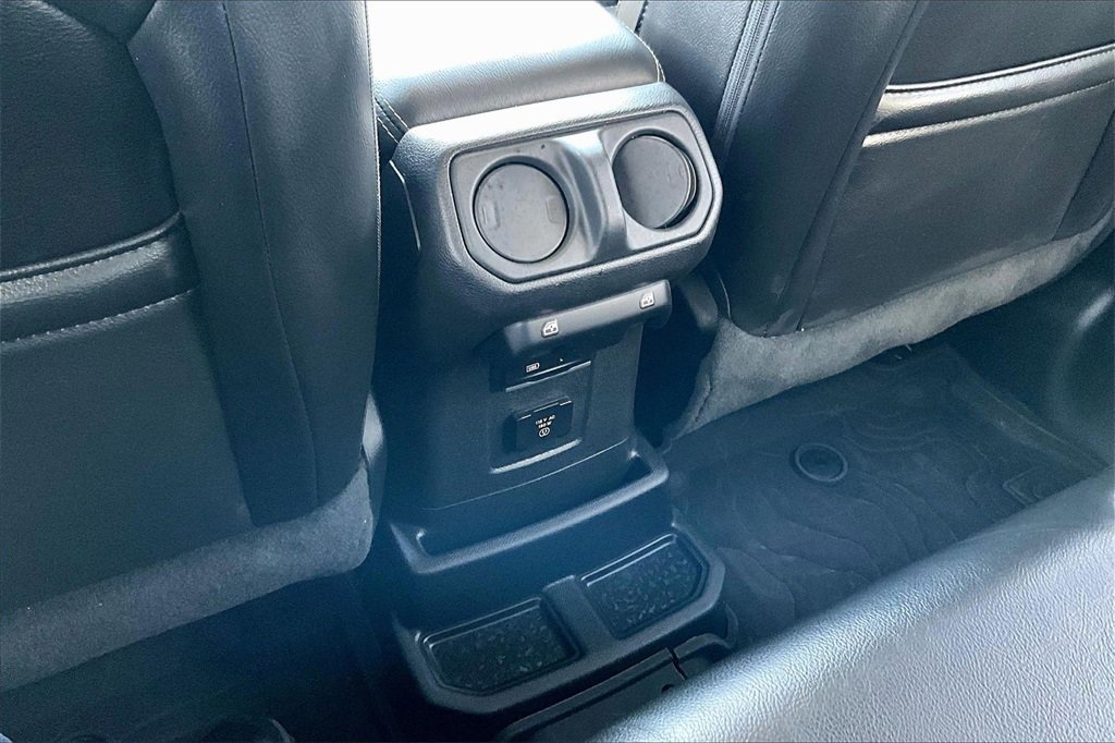 Used 2022 Jeep Wrangler Unlimited Sahara w/ Cold Weather Group image 33