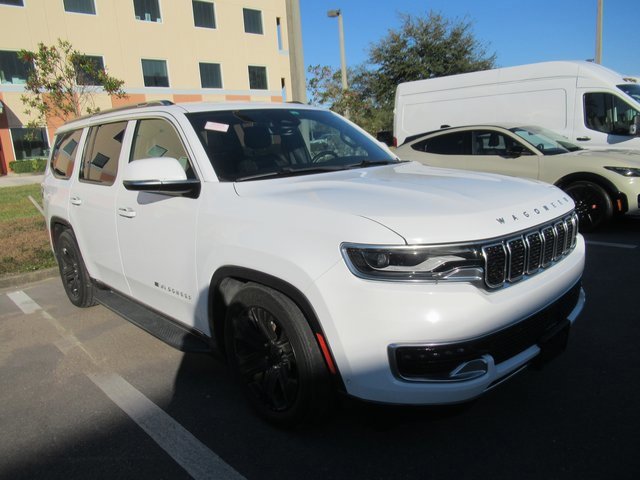 Used 2022 Jeep Wagoneer Series III image 3