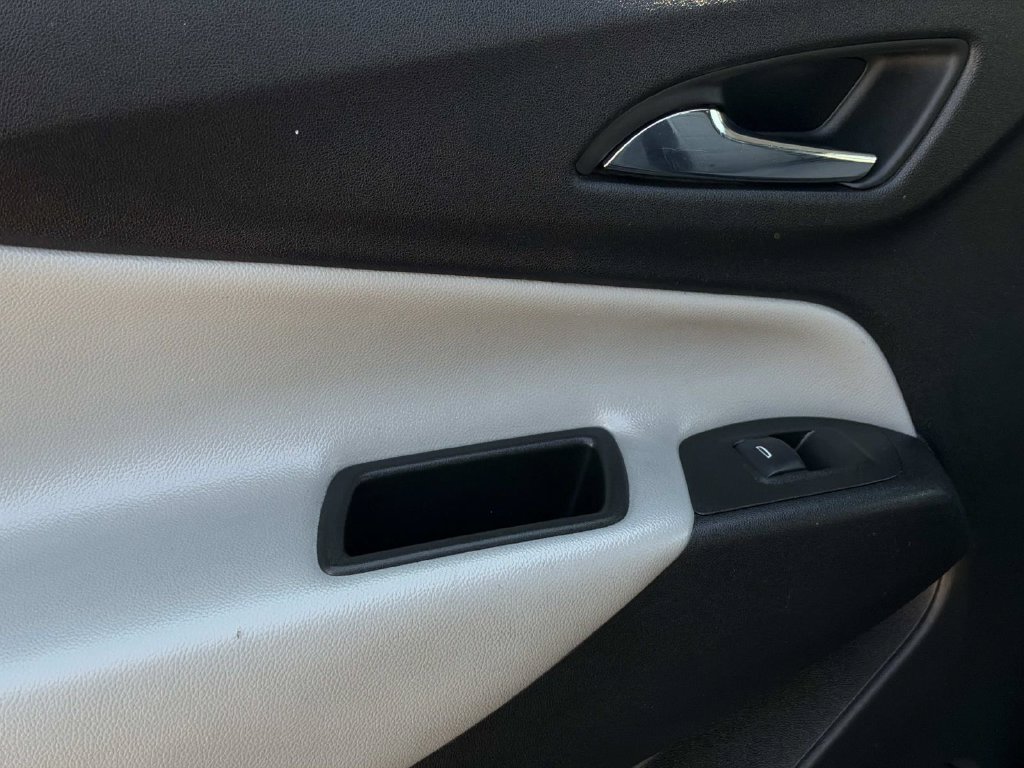 Used 2024 Chevrolet Equinox LS w/ Midnight Edition FWD image 20
