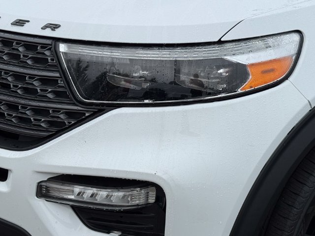 Certified 2021 Ford Explorer XLT w/ Equipment Group 202A AWD/4WD image 26