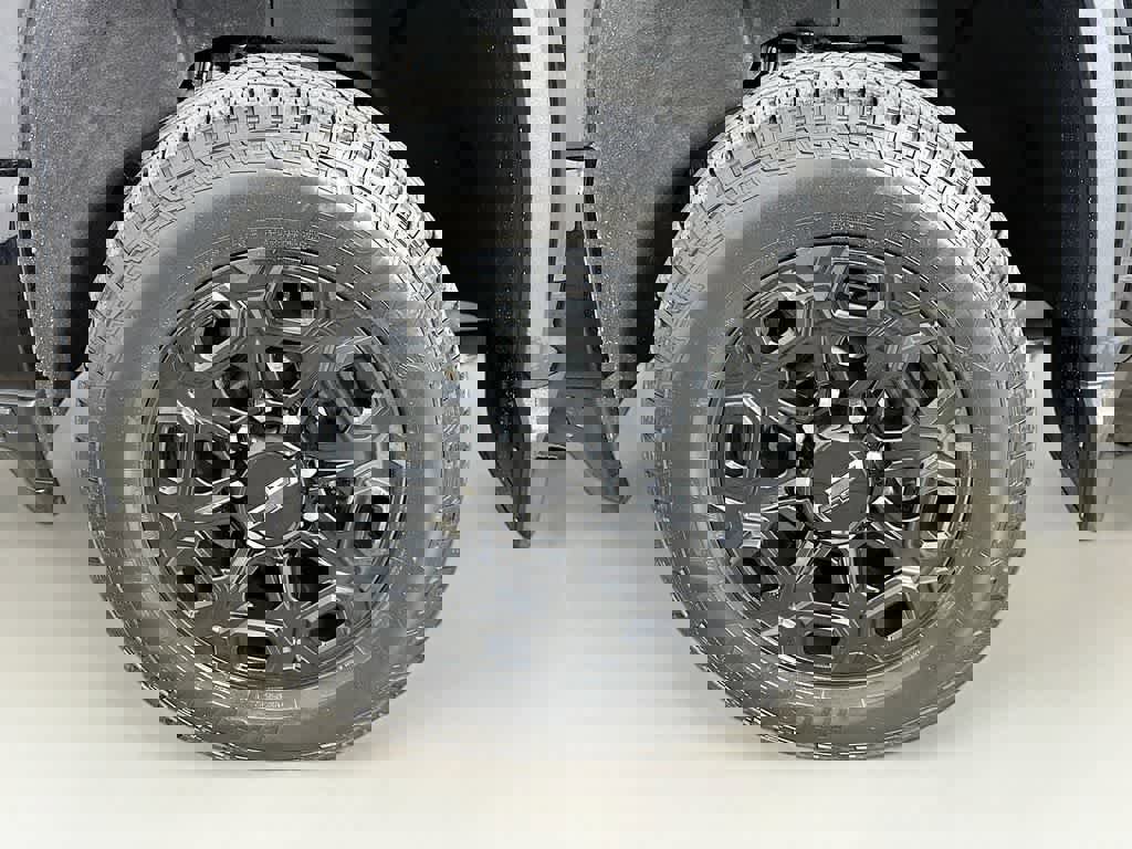 Used 2022 Chevrolet Silverado 2500 LTZ w/ LTZ Plus Package image 8