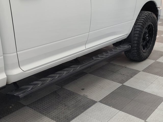 Used 2024 RAM 2500 Tradesman w/ Chrome Appearance Group AWD/4WD image 13